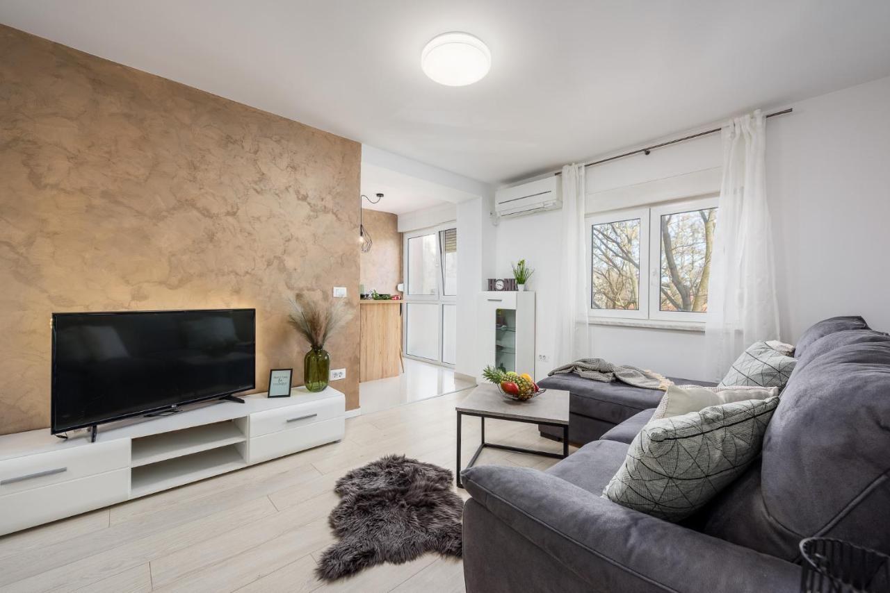 Apartment S&M Heart Of Pula Eksteriør billede